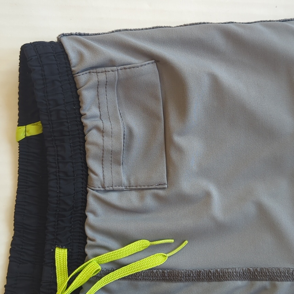 Umbro Double Layer Athletic Shorts SMALL Black Lime Green - Picture 12 of 15